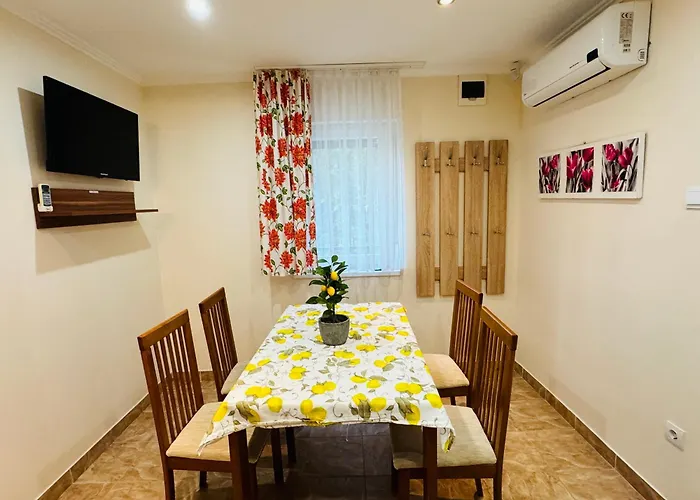 Oregano * שיופוק