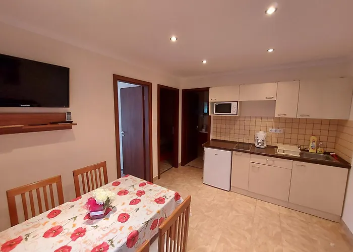 Oregano שיופוק